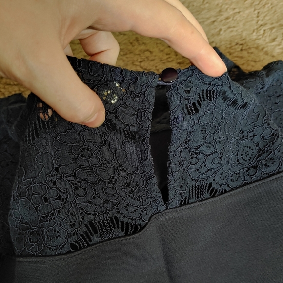 💙 Cute Navy Dress 💙 - Picture 4 of 8